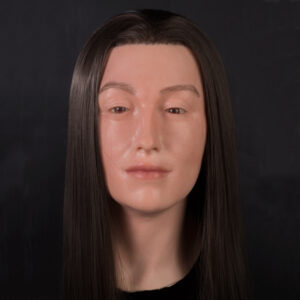 Vrouwelijk siliconen etalagepophoofd met lang haar