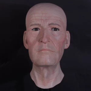 Male mannequin head with realistic painting | Extended neck