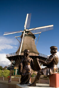 Bronze statue Rembrandt
