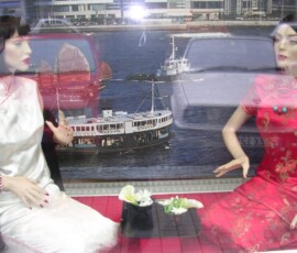 Shop window with mannequins, China theme