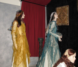 Medieval display mannequins at Centre Arthurien