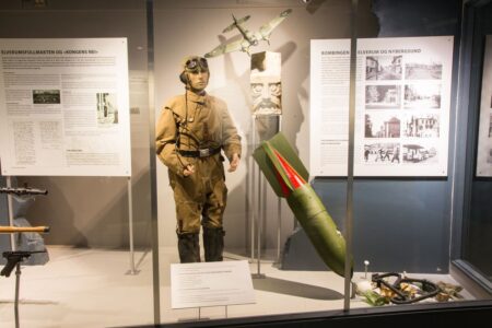 Norwegian military airforce uniform on realistic museum mannequin; Glomdalsmuseet Norwegian military airforce uniform on realistic museum mannequin; Glomdalsmuseet