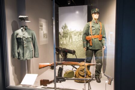 Norwegian military uniform on realistic museum mannequin; Glomdalsmuseet Norwegian military uniform on realistic museum mannequin; Glomdalsmuseet