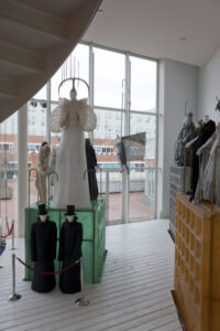 Het Muziektheater Amsterdam: Mannequins for Imagine exposition