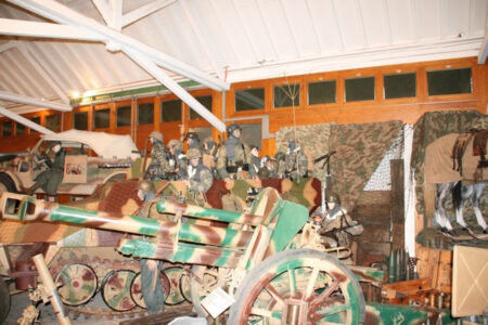 Military display mannequins at Musée National d’Histoire Militaire
