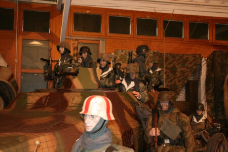 Military display mannequins at Musée National d’Histoire Militaire
