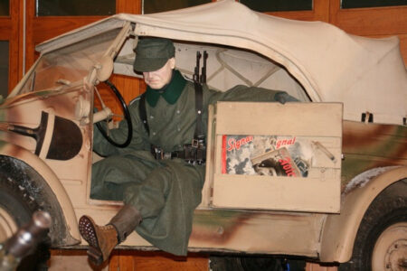 Military display mannequins at Musée National d’Histoire Militaire