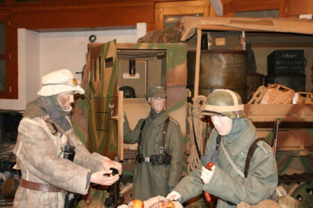 Military display mannequins at Musée National d’Histoire Militaire