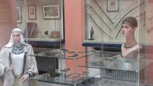 display mannequins at Vytauto Didžiojo karo muziejus