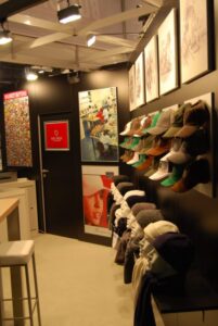 Display heads at King Cap / Button Boss