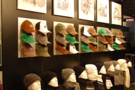 Display heads at King Cap / Button Boss