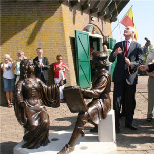 Bronze Rembrandt and Saskia at Molen van Sloten