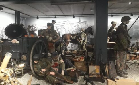 WW2 soldier mannequins at Liberty Park Overloon