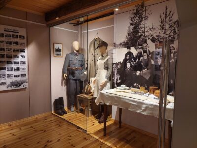 Faceless display mannequins at Salpa line military history museum, Finland