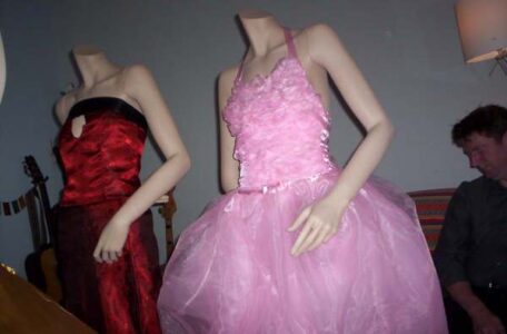 Graduate project Sara-Mo Neering  on fashion display mannequins