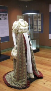 Historical clothing on display mannequin | Schloß Stadt Greiz