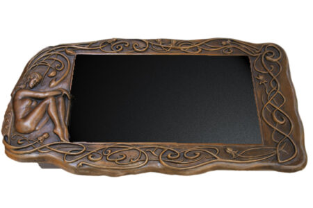 Digital display with bronze frame at Venustempel