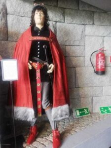 LARP clothing medieval noble mannequin