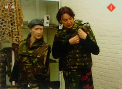 Mannequin with modulated vest by TNO Defensie en Veiligheid presented on Dutch NOS news.