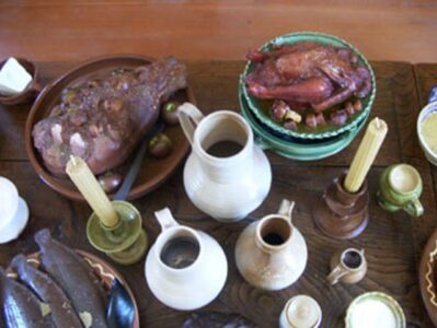 Medieval dish at Waterburcht van Millen
